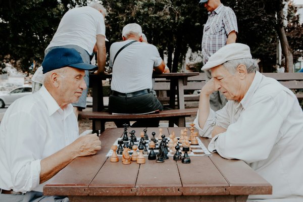 How Can Seniors Maintain Social Connections Through Local Community Programs?